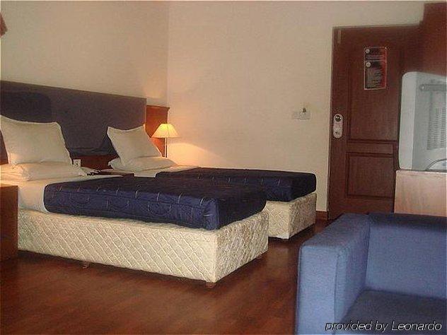 Hotel Noor Empire International Kormangala Μπανγκαλόρ Δωμάτιο φωτογραφία